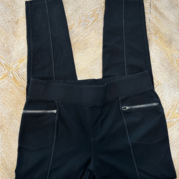 Royal Robbins Black Leggings Waist 32” Inseam 29” Medium Zip Pockets Mid Rise - Picture 4 of 7